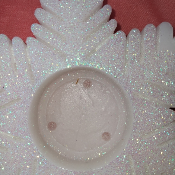 Pier One NIB Snowflake flameless LED  tealight candle holder set white g… - Picture 5 of 17